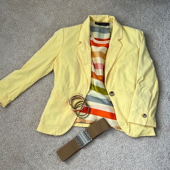 Jacket and blouse - Picture 1 of 9
